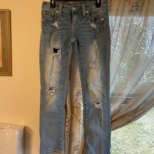 Miss Me Cropped Distressed Jeans Sz 28